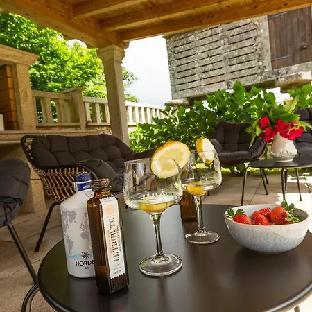 Casa De Lema Boutique Casa rural *